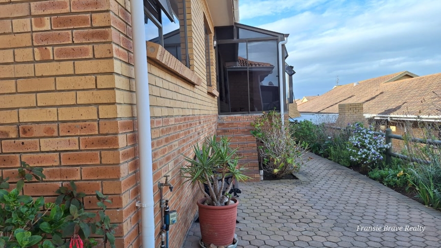 3 Bedroom Property for Sale in Hartenbos Central Western Cape
